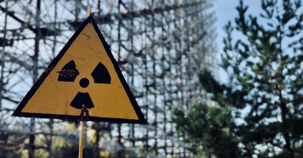 Placa de aviso de radiação